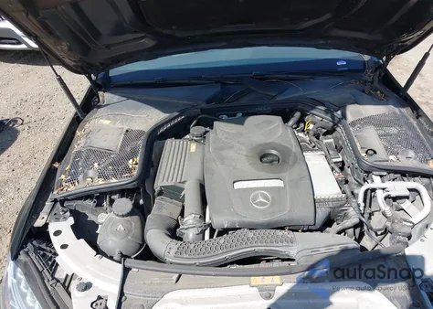 2016 Mercedes-Benz C 300 4Matic/Luxury 4Matic/Sport 4Matic from USA, damaged, VIN 55SWF4KB4GU109179